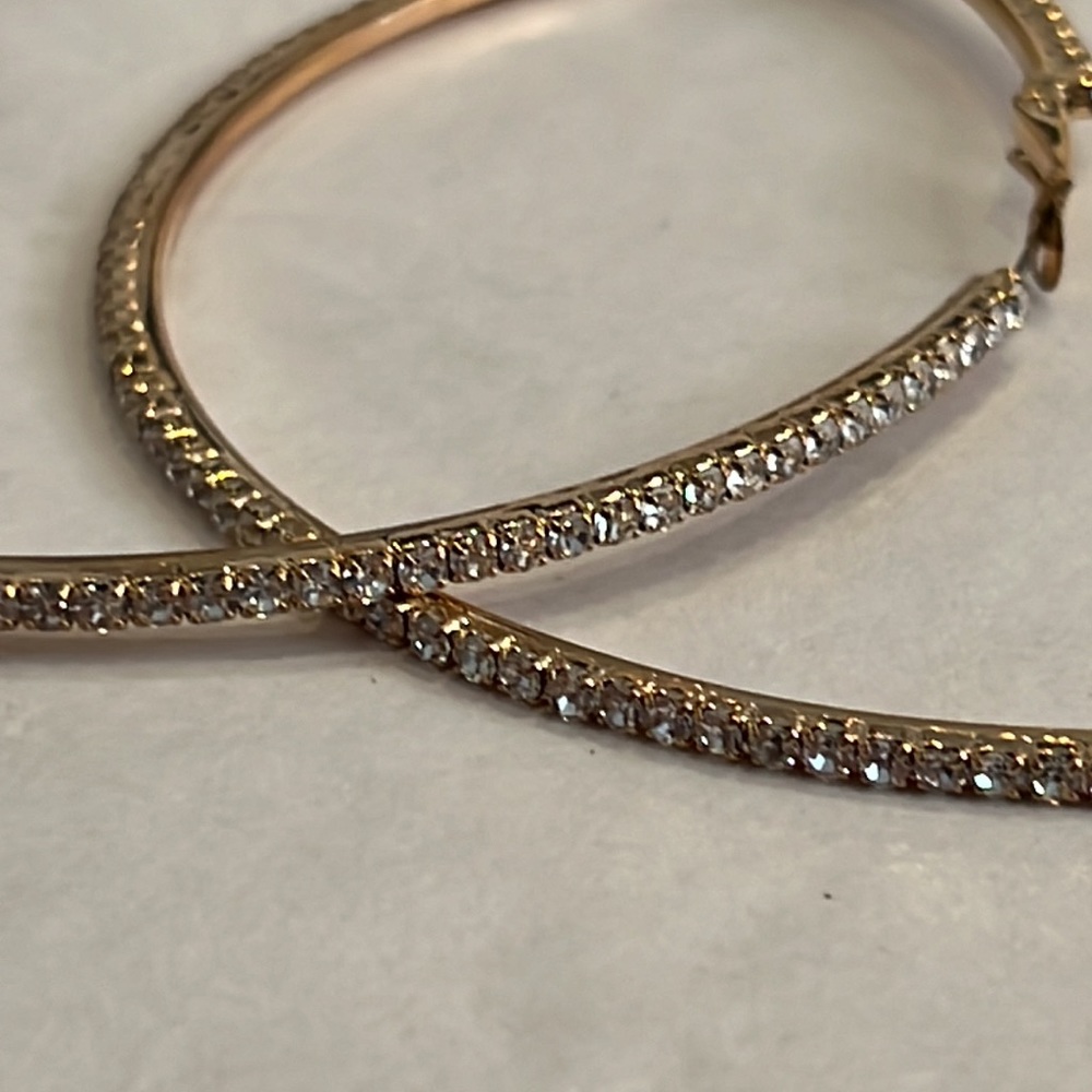 Mega statement earrings - Picture 3 of 7
